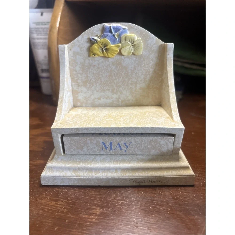 Hallmark Marjolein Bastin‎ Marble Perpetual Desk calendar with pansies